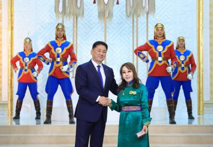 1 Монгол Улсын Ерөнхийлөгч Ухнаагийн Хүрэлсүхийн зарлигаар Банк бус санхүүгийн байгууллагын салбарын хөгжил дэвшилд оруулсан үнэтэй хувь нэмэр…